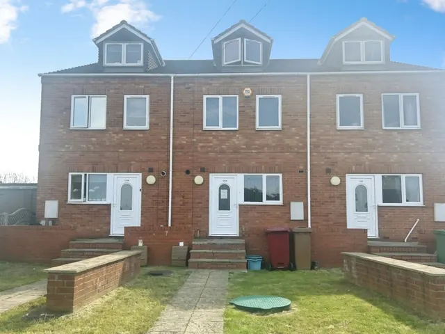 Station Road, Keadby, DN17, photo 1
