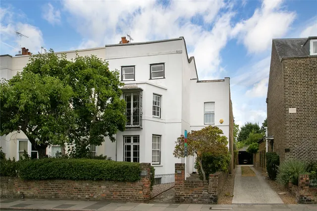 Kew Road, Kew, TW9, photo 1