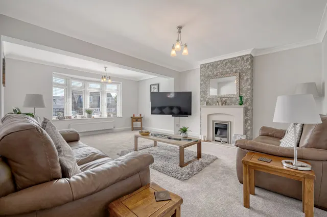 Shakespeare Avenue, Langdon Hills, SS16, photo 2