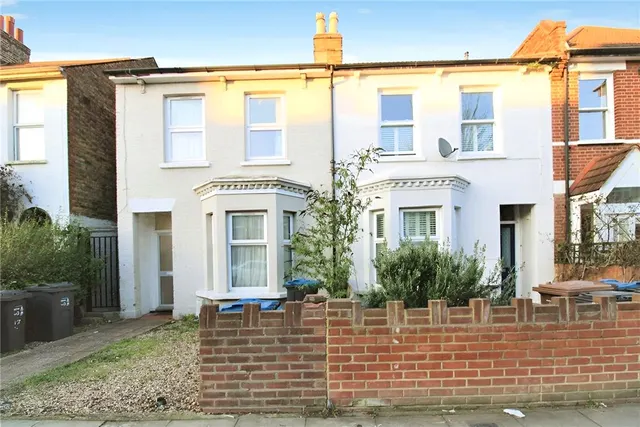 Cavendish Road, London, SW19, photo 1
