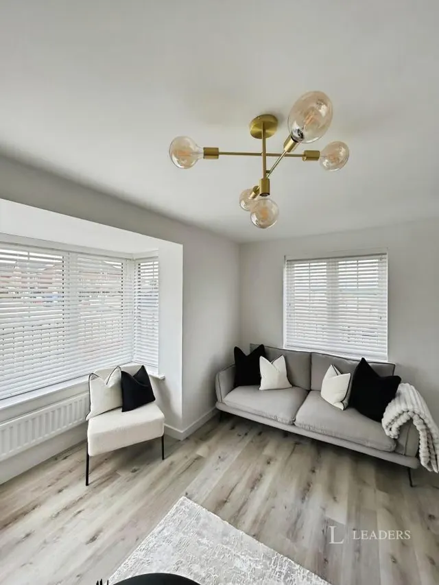 Fields Avenue, Halewood, L26, photo 3
