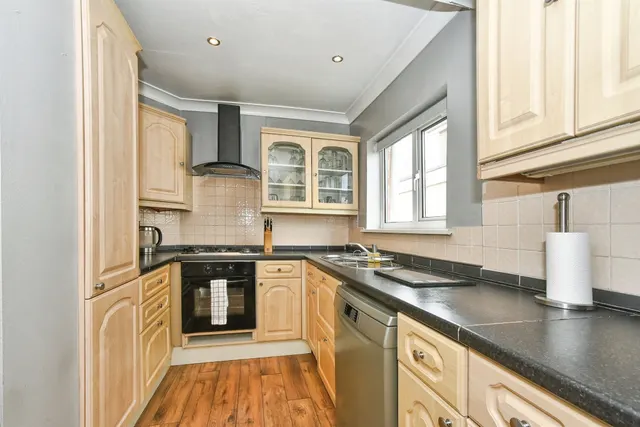 Shipton Grove, Swindon, SN3, photo 3