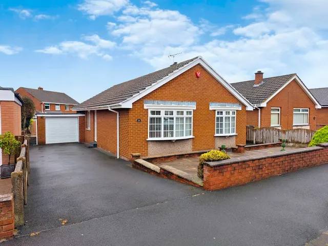 Crosshill Drive, Carlisle CA2 6RS, photo 1