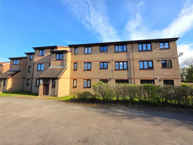Sandon Close, Rochford, SS4, photo 1