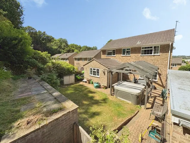 Photo 2 — Cherry Tree Drive, Yeovil