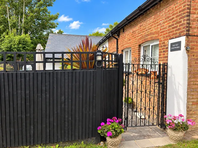 Amherst Road, Bexhill-On-Sea, TN40, photo 1