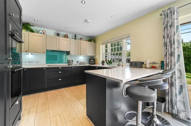 with 4 bedrooms in Braughing, Ware, SG11, photo 2