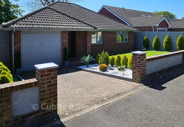 Tor Road, Peacehaven, BN10, photo 1