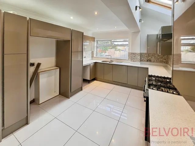 Photo 2 — Newlyn Drive, Wollaton, Nottingham, NG8