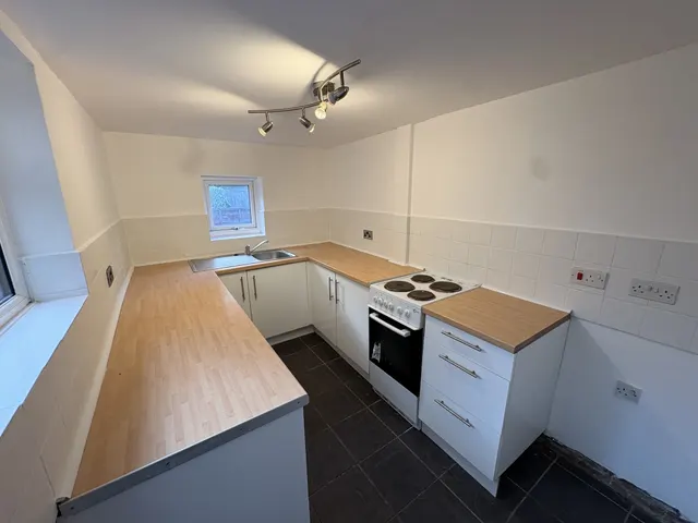 Uxbridge Street, Hednesford, WS12, photo 3