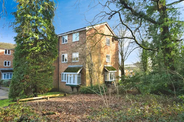 Marshalls Close, London, N11, photo 1