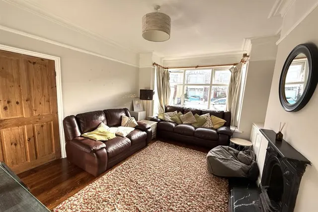 Cranford Avenue, Sale, photo 3