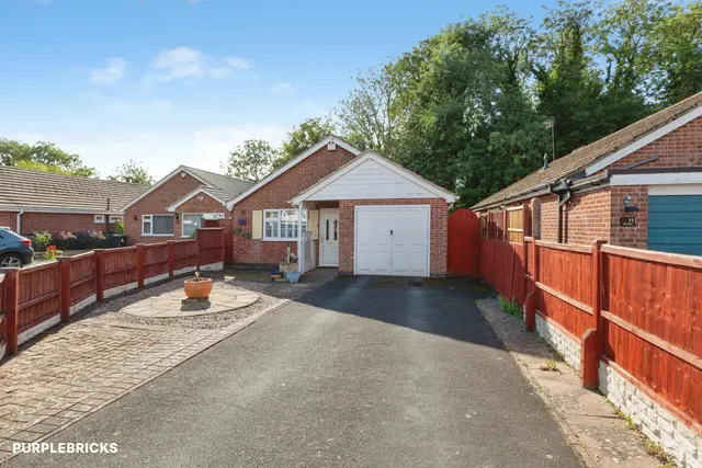 Alan Close, Leicester, LE4, photo 1