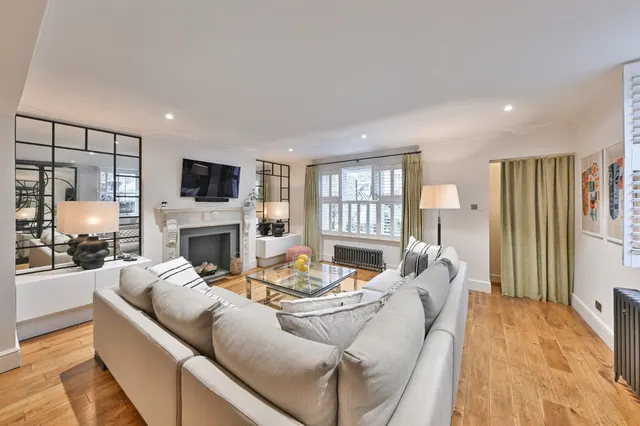 Cathcart Road, Chelsea, London, SW10 9NN, photo 1