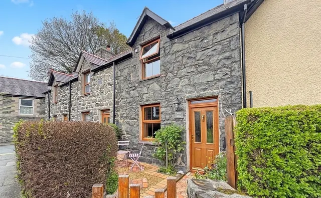 Bryn Road, Llanfairfechan, LL33, photo 1