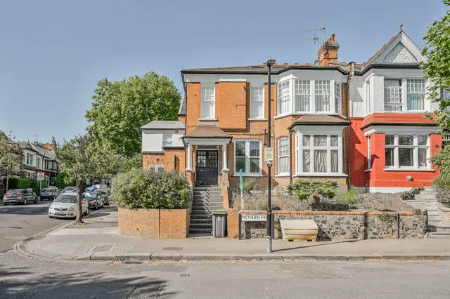 Flat 6, 40 Methuen Park, London, photo 1