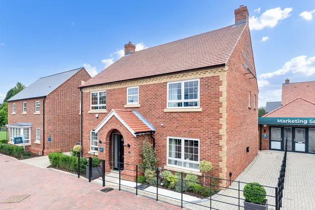 Plot 33B Station Road, Bow Brickhill, Milton Keynes, MK17 9JU, photo 1