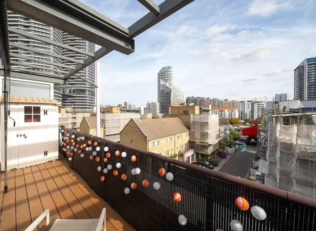 Boardwalk Place, Canary Wharf, E14, photo 3