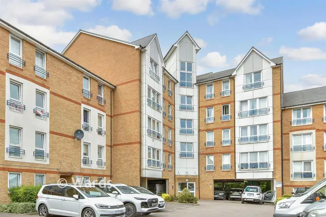 Stuart Road, Gravesend, DA11, photo 1