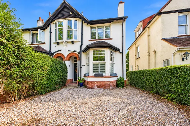 Gordon Avenue, Camberley, GU15, photo 2