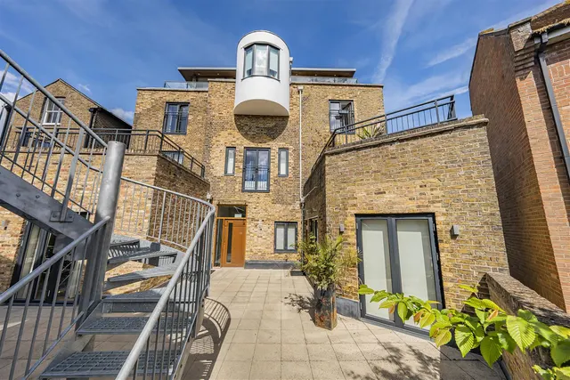 Peascod Place, Windsor, SL4 1AF, photo 1