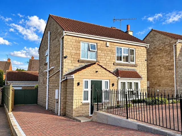 Lyndon Close, Bramham, LS23, photo 1