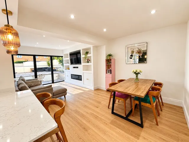 Lyndon Close, Bramham, LS23, photo 2