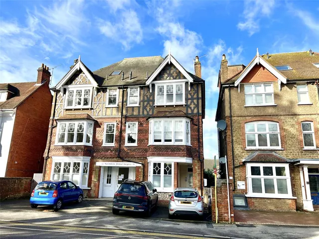 London Road, Guildford, GU1, photo 1
