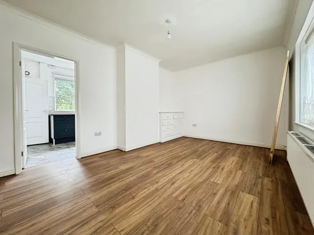 Valpy Avenue, Tonge Moor, BL2, photo 3