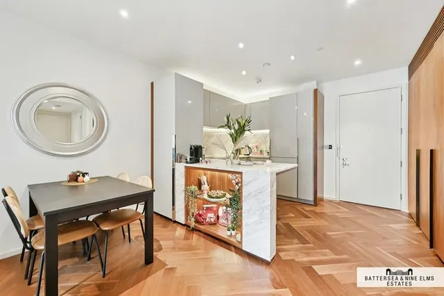 Embassy Gardens, SW11, photo 2