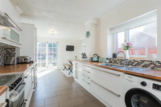 Photo 2 — Gleaves Avenue, Bolton, BL2 4ET