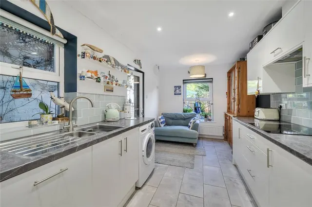 Lymebourne Avenue, Sidmouth, EX10, photo 3