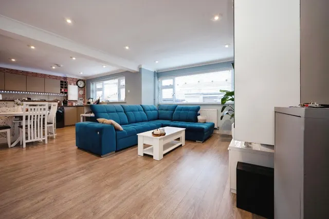 Camford Court, Bedford, MK42, photo 3