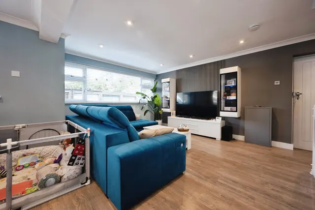 Camford Court, Bedford, MK42, photo 2