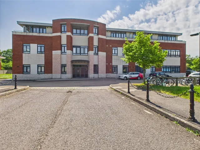 Lime Tree Way, Chineham, Basingstoke, RG24, photo 1