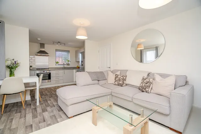 Cranwell Crescent, Eaton Leys, MK17, photo 1