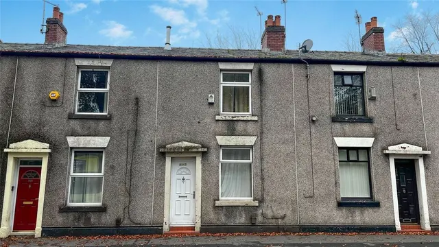 Oldham Road, Rochdale, Greater Manchester, OL16, photo 1