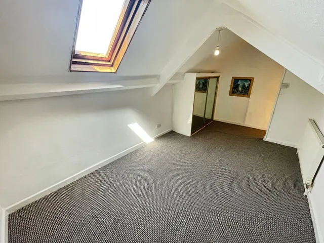 Nolton Street, Bridgend, CF31, photo 2