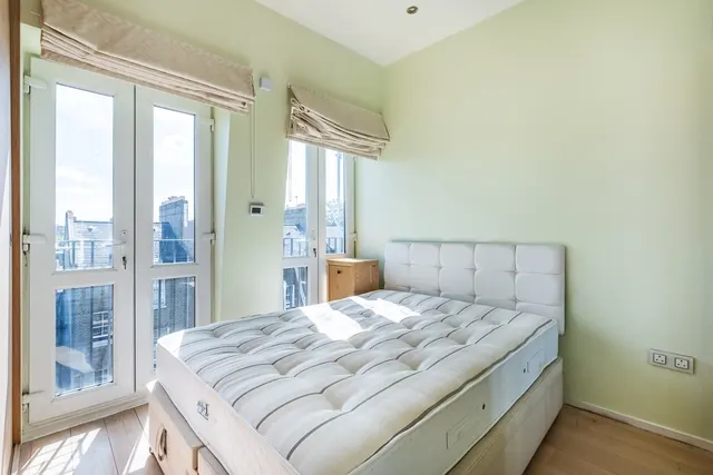 Photo 2 — Netherwood Road London W14