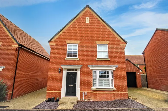 Buckenham Road, Aylsham, NR11, photo 1