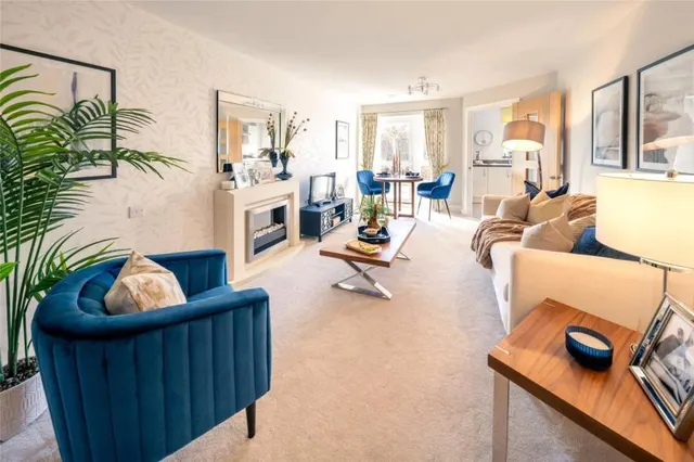 Albert Court, Henley-On-Thames, RG9, photo 1