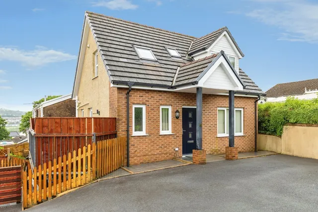 Heol Blaengwastod, Carmarthen, SA31, photo 1