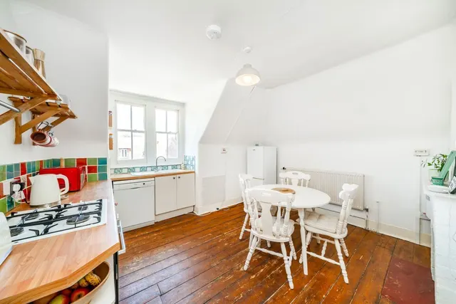 Strawberry Hill Road, TW1, photo 3