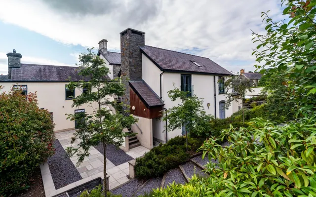 The Square, Tregaron, SY25, photo 2
