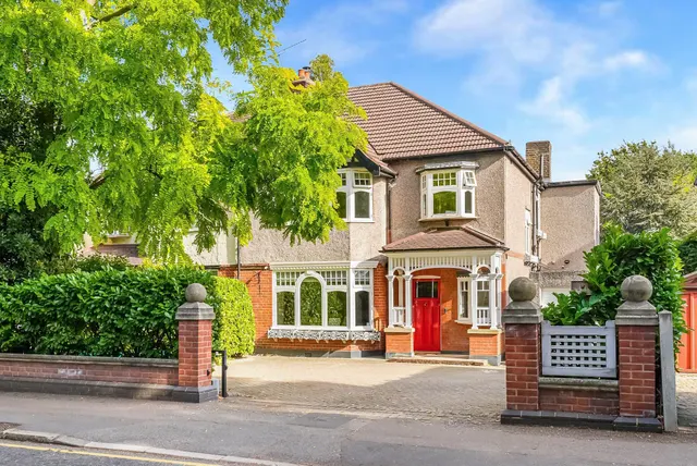 Charteris Road, Woodford Green, IG8, photo 1