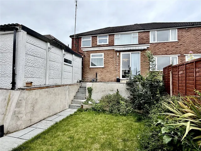 Wilson Avenue, Heywood, OL10, photo 3