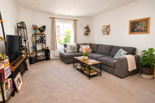Amery Street, Alton, GU34, photo 2
