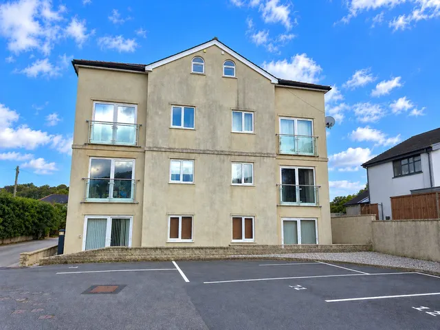 Dowr Close, Launceston, PL15, photo 1