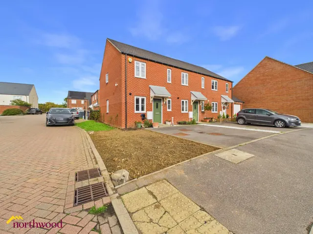 2 bedroom house, Swift Drive, Banbury, OX15