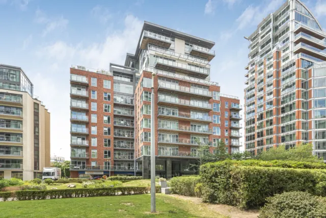 Juniper Drive, Wandsworth, SW18, photo 1